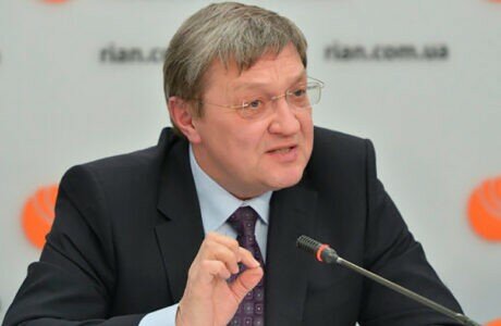 Экс-министр: на Украину давили извне на протяжении всей «независимости»